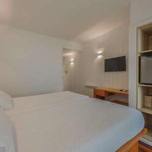 Habitación con 2 Camas Individuales
